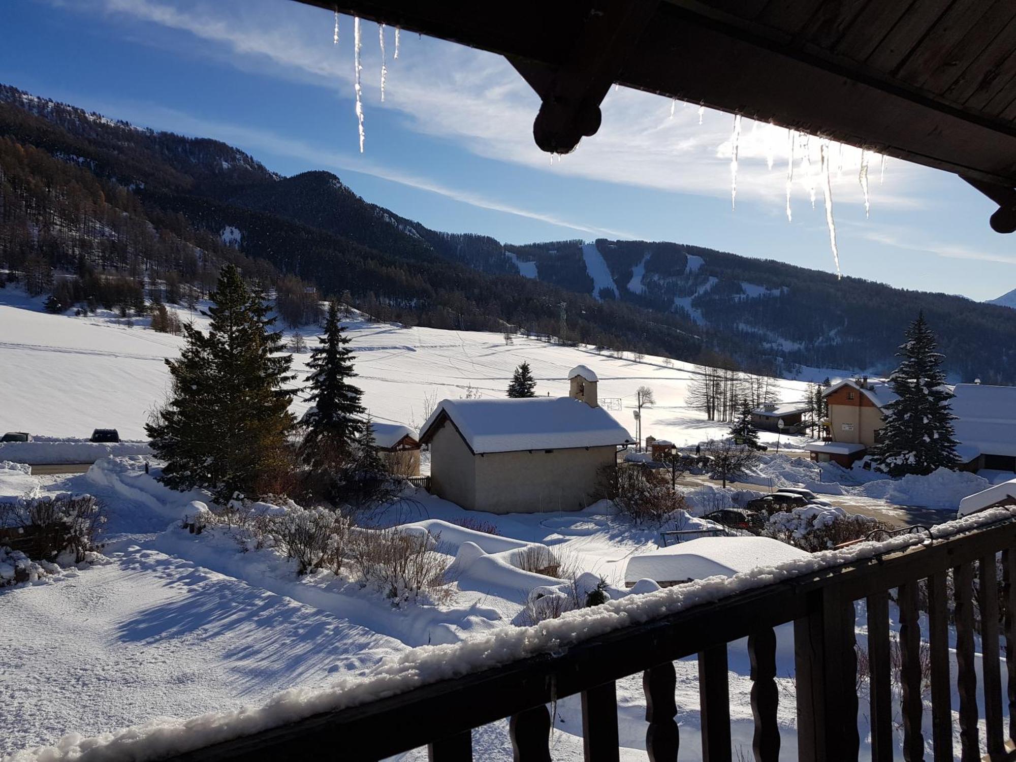La Girandole Chambre D'Hotes Et Location D'Appartement Arvieux Exterior foto